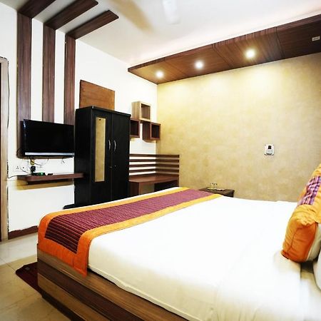Hotel Classic Νέο Δελχί Εξωτερικό φωτογραφία