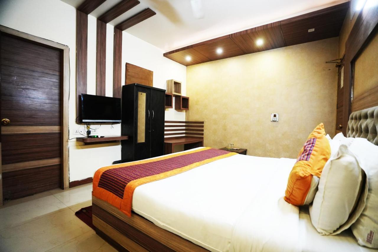 Hotel Classic Νέο Δελχί Εξωτερικό φωτογραφία